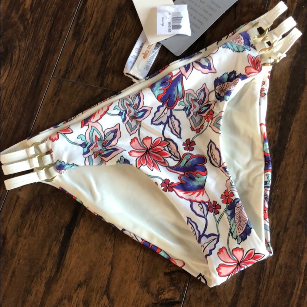 Ella Moss Bikini Bottom - Picture 2 of 6